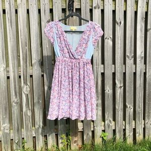 •• Princess Vera Wang Flow-y Floral Dress ••